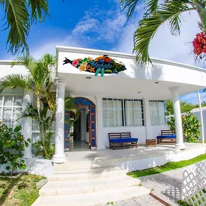 Bed and breakfast Mahalo House - Tu Casa En Isla - ***